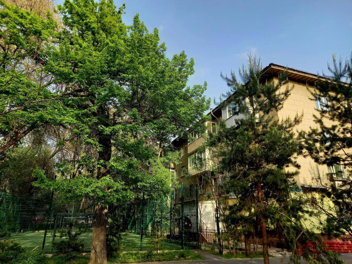 Квартира На Набережной Almaty Exteriér fotografie